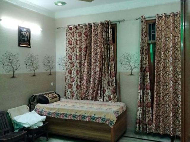 Resale | 4 BHK + Basement,Store Room 160 Sq.Yd. Independent House in Sunny Enclave