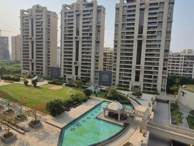 Resale | 4 BHK + Extra Room 4100 Sq.Ft. Apartment in Panchshil One North