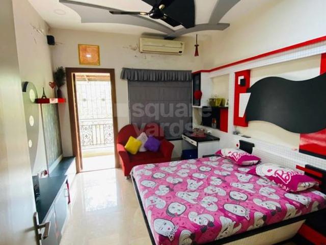 Resale | 4 BHK + Extra Room 432 Sq.Yd. Villa in NIBM