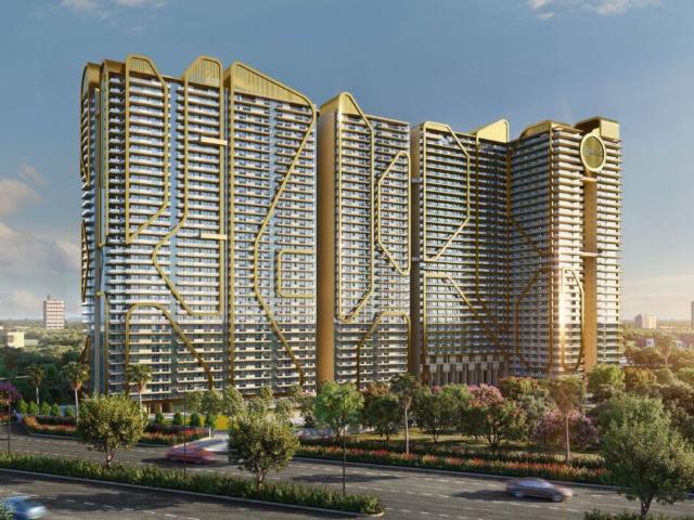 Resale | 4 BHK + Extra Room 5007 Sq.Ft. Apartment in Madhya Marg