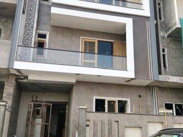 Resale | 4 BHK + Extra Room 135 Sq.Yd. Independent House in Wave City