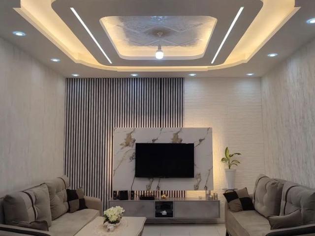 Resale | 4 BHK + Extra Room 162 Sq.Mt. Independent House in Sector 12