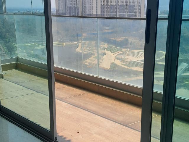 Resale | 4 BHK + Extra Room 1753 Sq.Ft. Apartment in Kalpataru Immensa