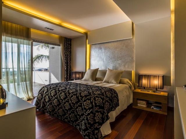 Resale | 4 BHK + Extra Room 2000 Sq.Ft. Apartment in Godrej Reserve Kandivali