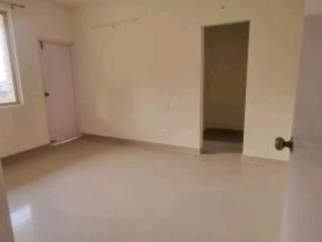 Resale | 4 BHK + Extra Room 2040 Sq.Ft. Apartment in Sare Sports Parc