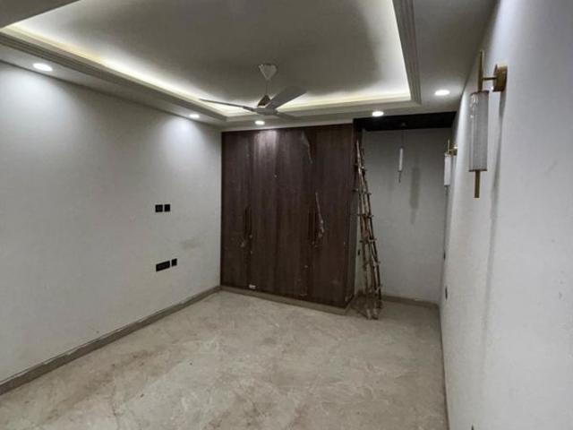 Resale | 4 BHK + Extra Room 2200 Sq.Ft. Apartment in Vasant Kunj