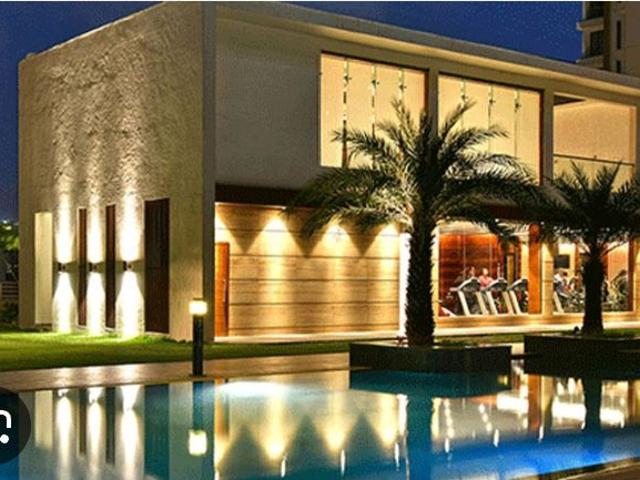 Resale | 4 BHK + Extra Room 2665 Sq.Ft. Apartment in Runwal The Central Park