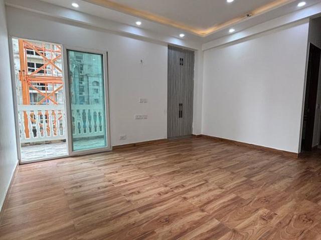 Resale | 4 BHK + Extra Room 2990 Sq.Ft. Apartment in Samridhi Daksh Avenue