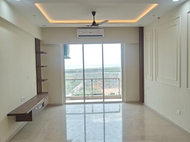 Resale | 4 BHK + Servant Room,Extra Room 2200 Sq.Ft. Apartment in Seawoods