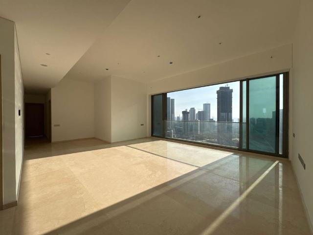 Resale | 4 BHK + Servant Room,Extra Room 2230 Sq.Ft. Apartment in Rustomjee Crown