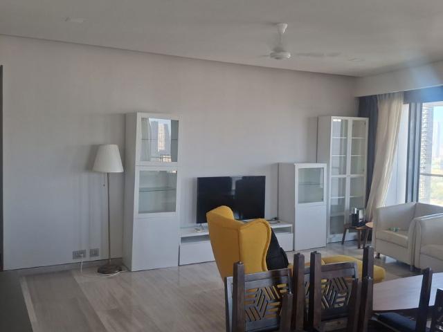 Resale | 4 BHK + Servant Room,Extra Room 2670 Sq.Ft. Apartment in Lodha The World Towers World One Tier 2