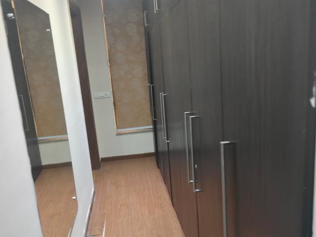 Resale | 4 BHK + Servant Room,Extra Room 3497 Sq.Ft. Apartment in DLF The Crest