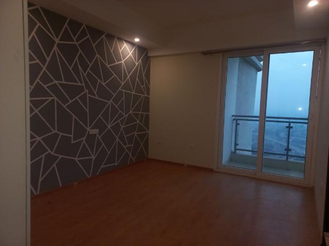 Resale | 4 BHK + Servant Room,Extra Room 3500 Sq.Ft. Apartment in Mahagun Mezzaria