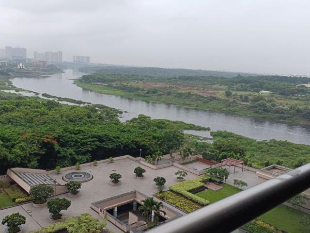 Resale | 4 BHK + Servant Room,Extra Room 3600 Sq.Ft. Apartment in Panchshil Eon Waterfront I