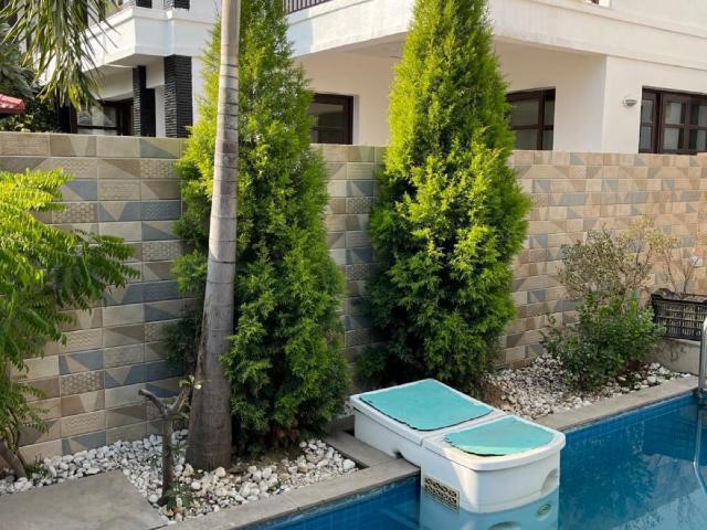 Resale | 4 BHK + Servant Room,Extra Room 360 Sq.Yd. Villa in Vipul Tatvam Villas