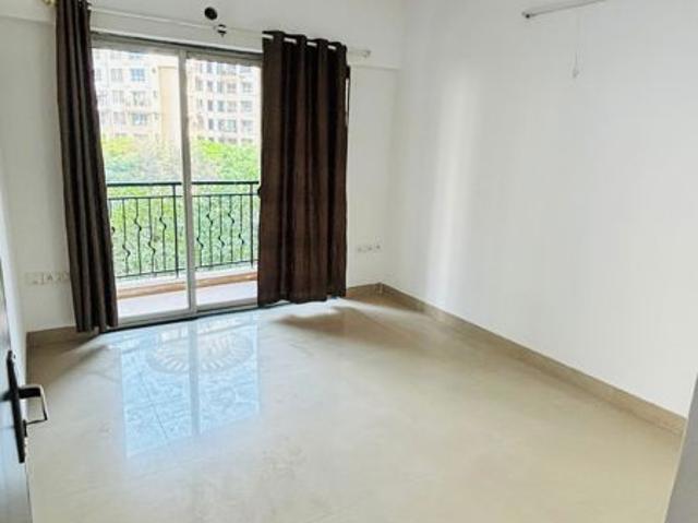 Resale | 4 BHK + Servant Room,Store Room 2365 Sq.Ft. Apartment in Lake Home