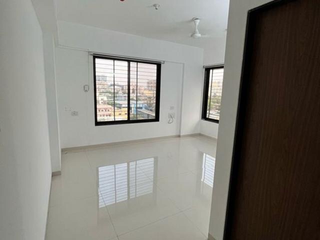Resale | 4 BHK + Servant Room,Store Room 3200 Sq.Ft. Apartment in Sagitarius Bluegrass Residences
