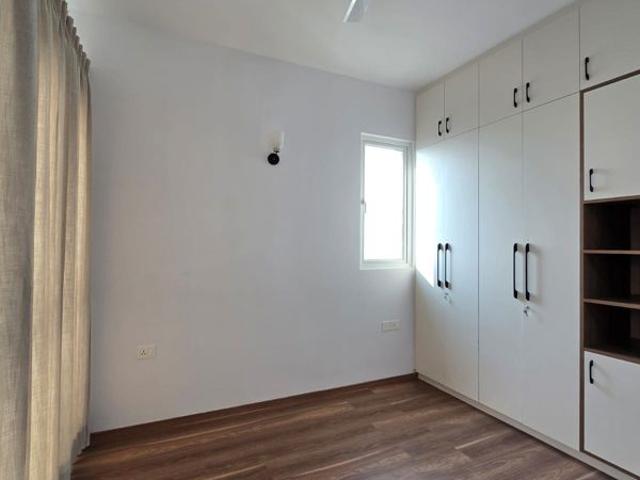 Resale | 4 BHK + Servant Room,Store Room 3395 Sq.Ft. Apartment in Conscient Hines Elevate