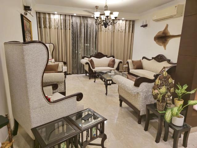 Resale | 4 BHK + Servant Room,Store Room 3400 Sq.Ft. Apartment in Parsvnath Exotica