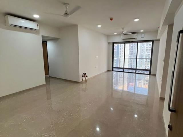 Resale | 4 BHK + Servant Room,Study Room 1453 Sq.Ft. Apartment in Lodha Worli