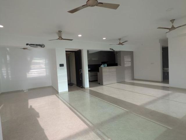 Resale | 4 BHK + Servant Room,Study Room 1550 Sq.Ft. Apartment in Aurum Q Residences