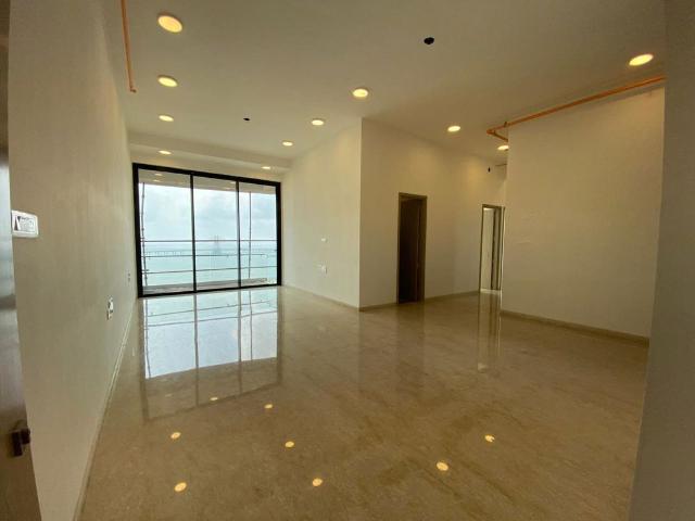 Resale | 4 BHK + Servant Room,Study Room 1760 Sq.Ft. Apartment in Prabhadevi CHS