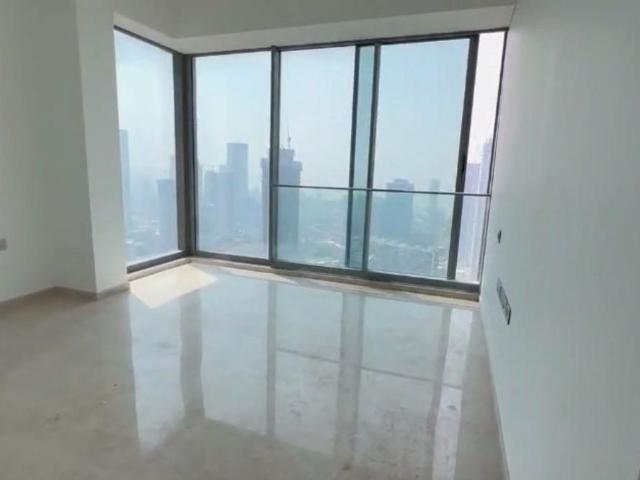 Resale | 4 BHK + Servant Room,Study Room 2170 Sq.Ft. Apartment in Rustomjee Crown