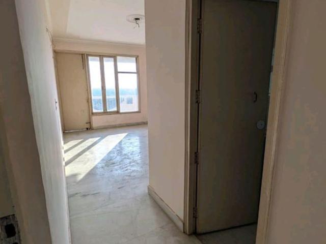 Resale | 4 BHK + Servant Room,Study Room 2100 Sq.Ft. Apartment in Gokul Apartments Faridabad