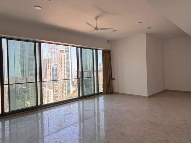 Resale | 4 BHK + Servant Room,Study Room 2340 Sq.Ft. Apartment in Rustomjee Crown