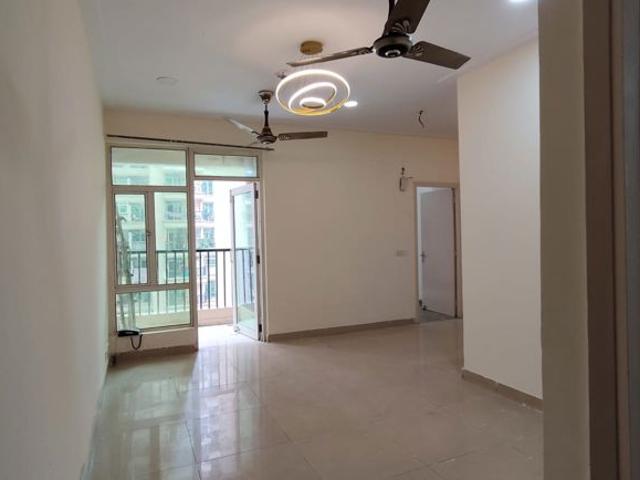 Resale | 4 BHK + Servant Room,Study Room 2450 Sq.Ft. Apartment in Amrapali Eden Park