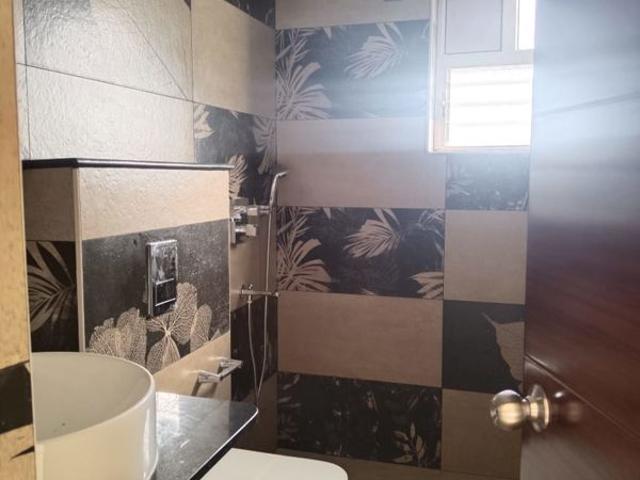 Resale | 4 BHK + Servant Room,Study Room 2700 Sq.Ft. Apartment in Keya Spring