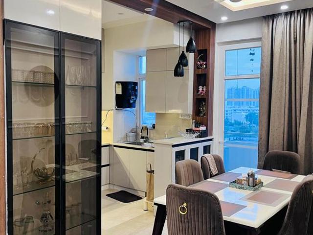 Resale | 4 BHK + Servant Room,Study Room 2812 Sq.Ft. Apartment in SS The Leaf