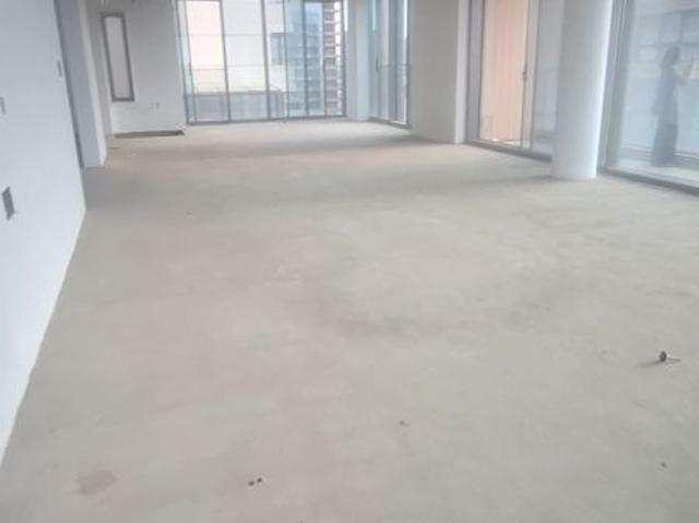 Resale | 4 BHK + Servant Room,Study Room 3090 Sq.Ft. Apartment in Santacruz West