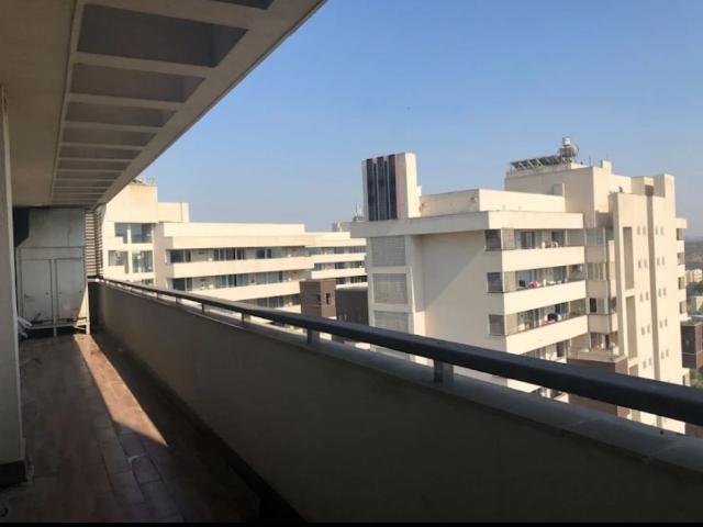 Resale | 4 BHK + Servant Room,Study Room 3430 Sq.Ft. Apartment in DLF The Belaire