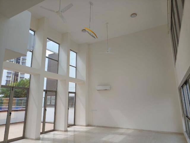 Resale | 4 BHK + Servant Room,Study Room,Extra Room 6105 Sq.Ft. Apartment in Tata Primanti Villas