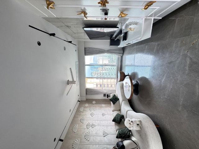 Resale | 4 BHK + Servant Room,Study Room,Extra Room 2400 Sq.Ft. Apartment in Lodha Sterling