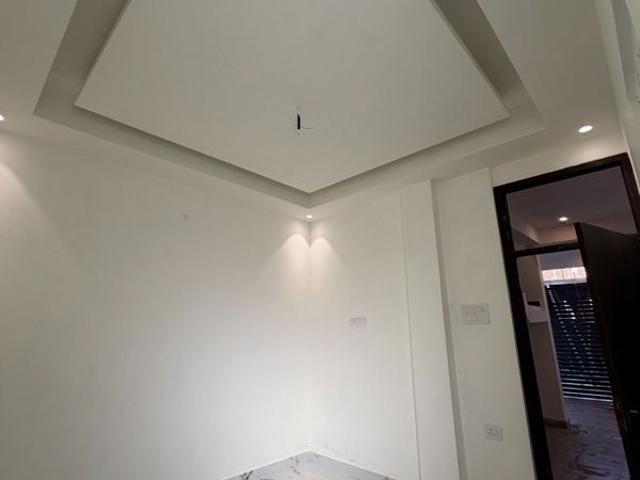 Resale | 4 BHK + Servant Room,Study Room,Extra Room,Store Room 1500 Sq.Ft. Villa in Sector 166