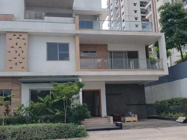 Resale | 4 BHK + Servant Room,Study Room,Extra Room,Store Room 5720 Sq.Ft. Villa in Vertex Kingston Park