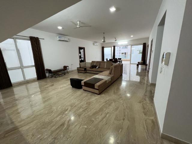 Resale | 4 BHK + Servant Room,Study Room,Extra Room,Store Room 5200 Sq.Ft. Apartment in Marvel Diva 2