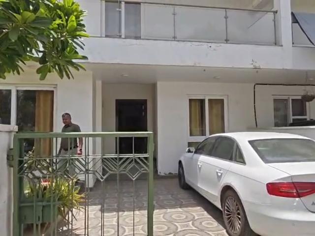 Resale | 4 BHK + Servant Room,Study Room,Store Room 4400 Sq.Ft. Villa in Central Park Flower Valley