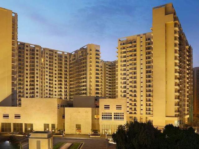 Resale | 4 BHK + Servant Room,Study Room,Store Room 3976 Sq.Ft. Apartment in Central Gurgaon