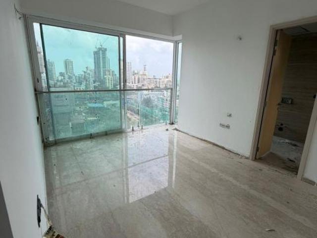 Resale | 4 BHK + Servant Room 1546 Sq.Ft. Apartment in Lodha Trump Tower