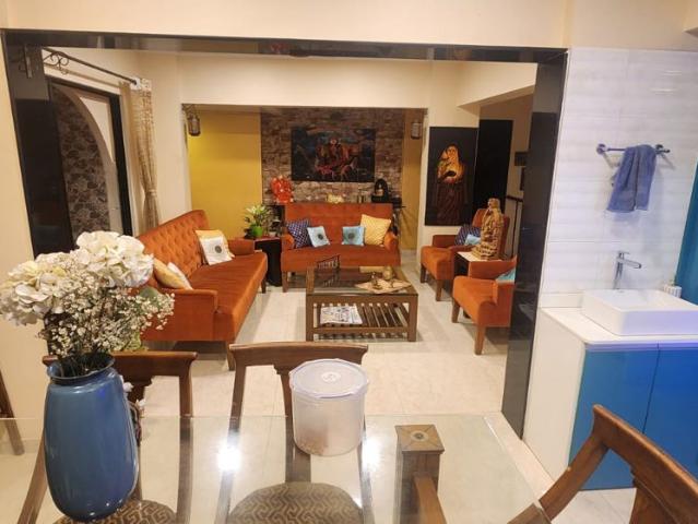 Resale | 4 BHK + Servant Room 1555 Sq.Ft. Villa in Flower Valley Complex