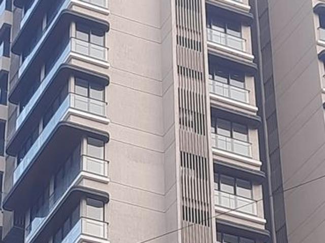 Resale | 4 BHK + Servant Room 1850 Sq.Ft. Apartment in Bandra West