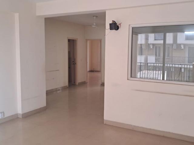 Resale | 4 BHK + Servant Room 1975 Sq.Ft. Apartment in Emaar Emerald Floors Premier