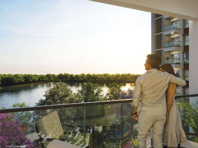 Resale | 4 BHK + Servant Room 2400 Sq.Ft. Apartment in Embassy Greenshore