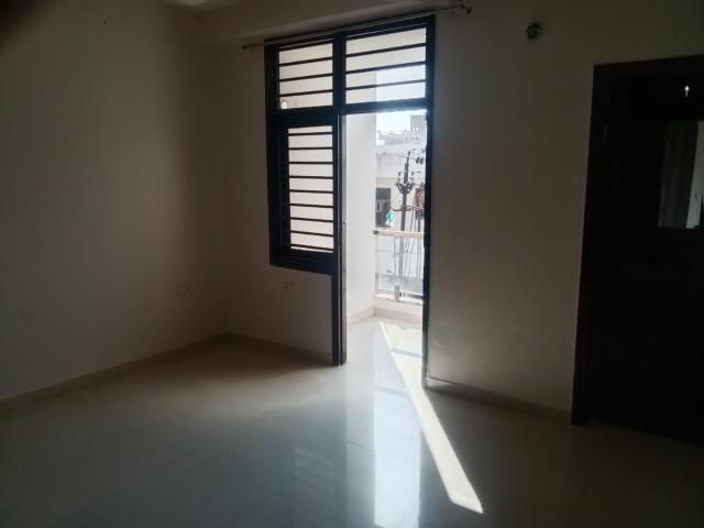 Resale | 4 BHK + Servant Room 2400 Sq.Ft. Independent House in Jns44060. H4s. Bchagy