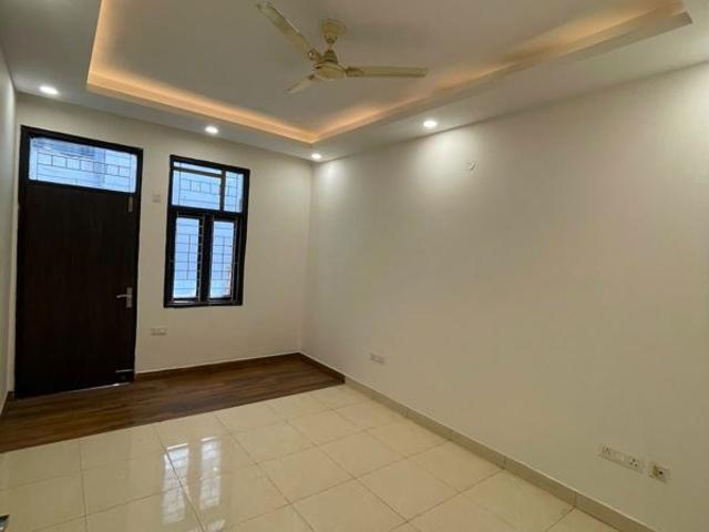 Resale | 4 BHK + Servant Room 2438 Sq.Ft. Apartment in Pioneer Park Araya