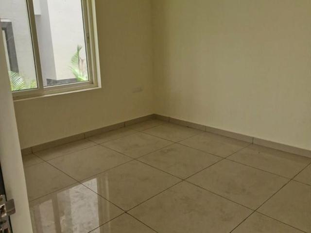 Resale | 4 BHK + Servant Room 2440 Sq.Ft. Apartment in Mahaveer Sitara
