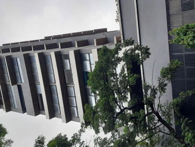 Resale | 4 BHK + Servant Room 2460 Sq.Ft. Apartment in Khar West